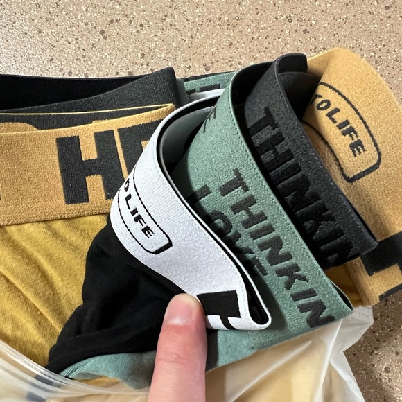 A-list multicolor HELLO trunk set - Pack of 4 - Choose size - Picture 2 of 5